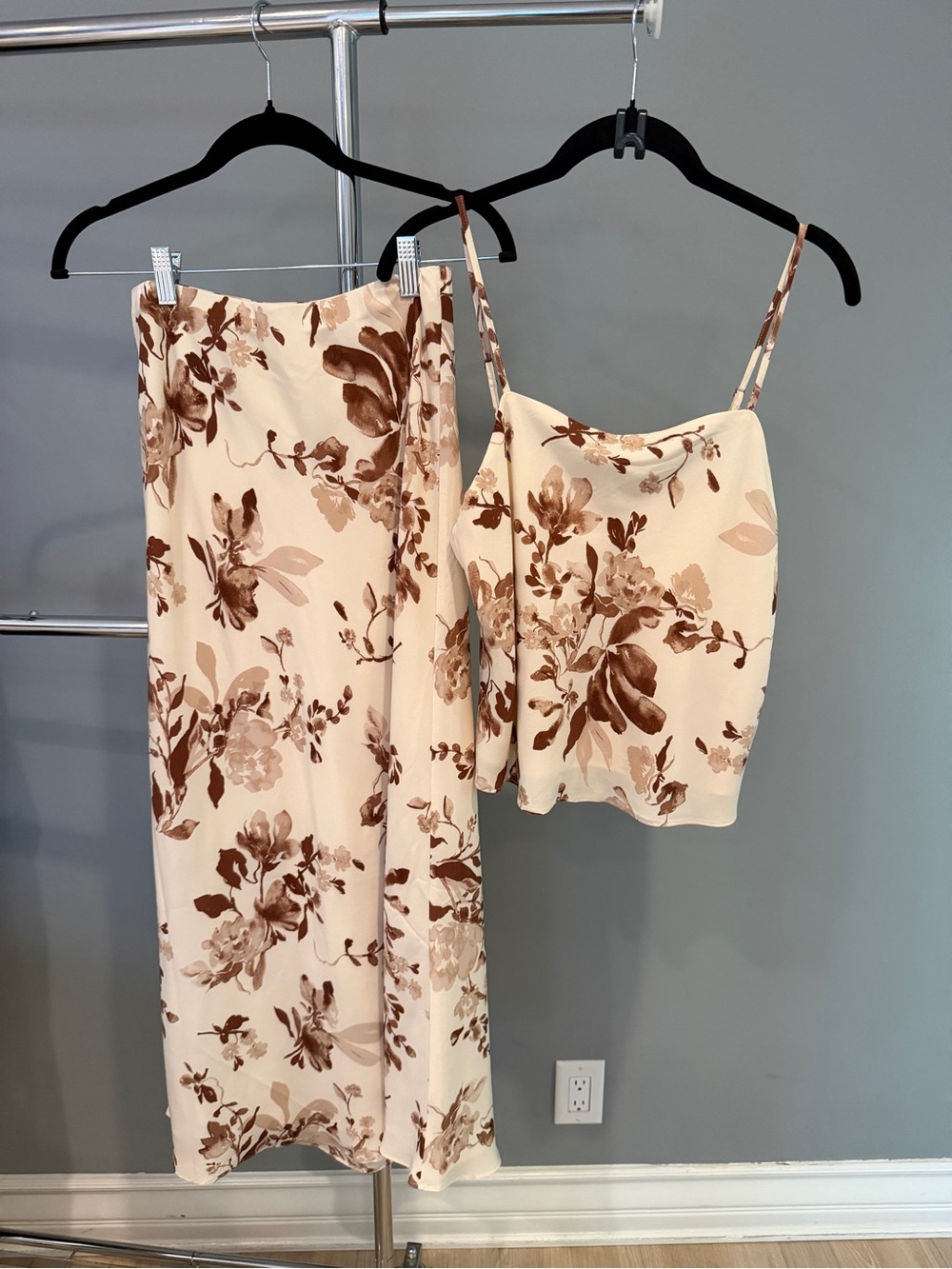 Abercrombie Brown Floral Faux Silk Cami & Maxi Skirt Set S/XS